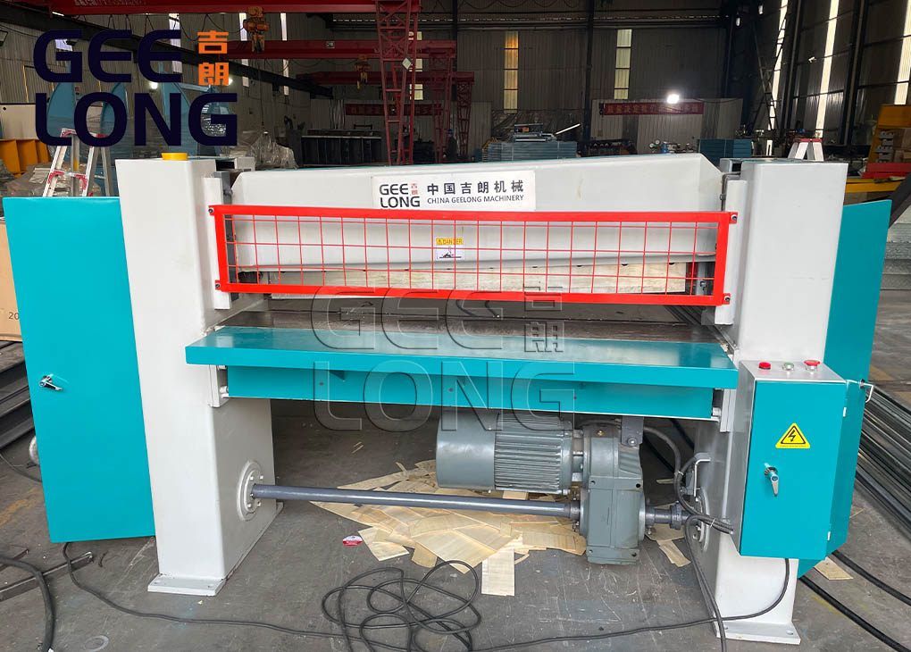 Mesin Pemotong Veneer untuk veneer berpola vertikal
