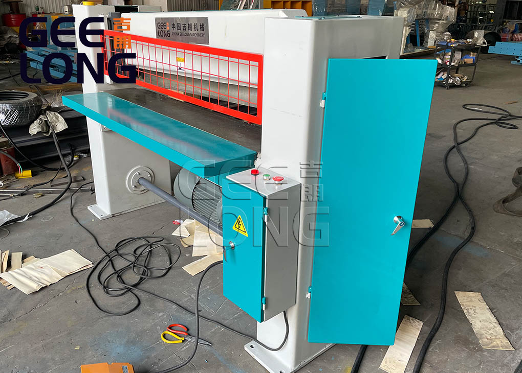 Mesin Pemotong Veneer untuk veneer berpola vertikal