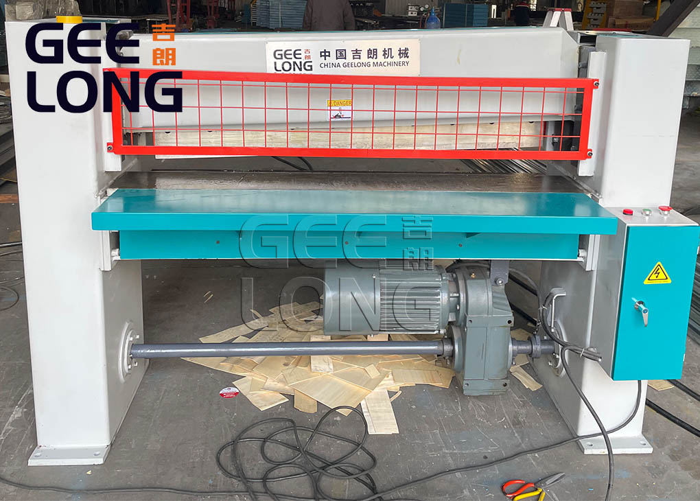 Mesin Pemotong Veneer untuk veneer berpola vertikal