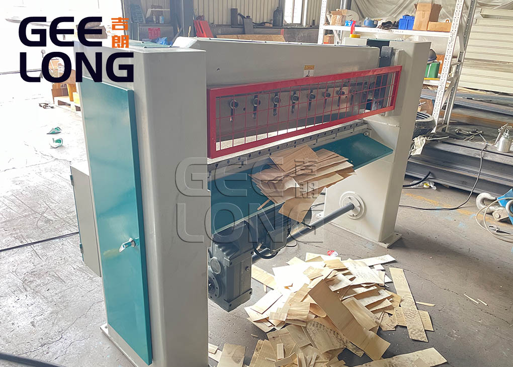 Mesin Pemotong Veneer untuk veneer berpola vertikal