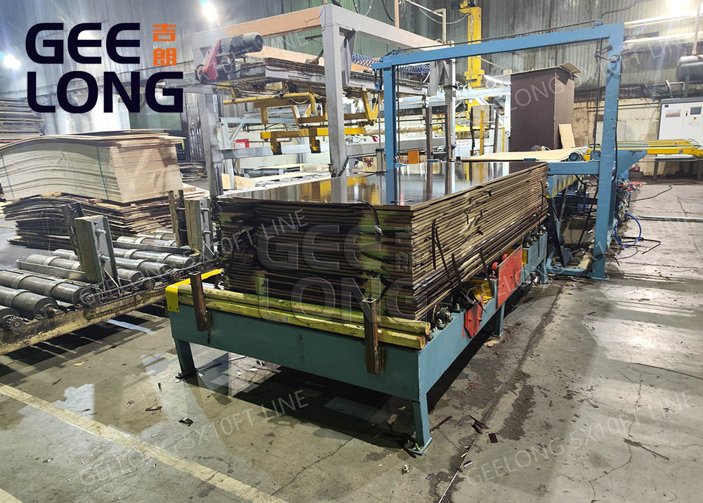 Mesin Press Panas Kayu Lapis Otomatis 5X10 KAKI