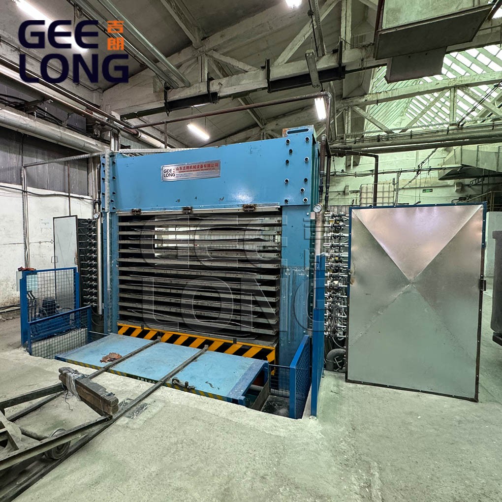 Mesin Press Panas Kayu Lapis China BERKUALITAS TINGGI GEELONG